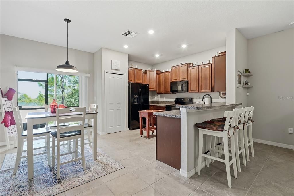 For Sale: $255,000 (3 beds, 2 baths, 1668 Square Feet)