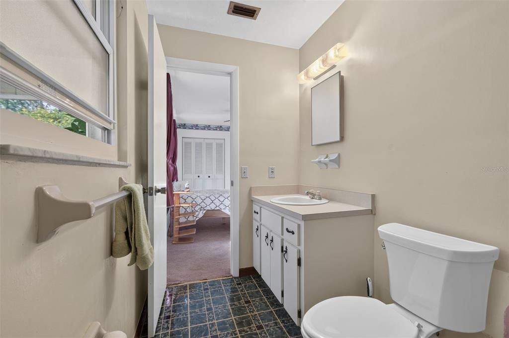 En Venta: $198,000 (3 camas, 2 baños, 1174 Pies cuadrados)