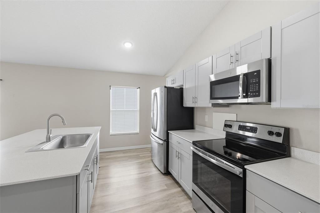For Sale: $349,900 (3 beds, 2 baths, 1458 Square Feet)
