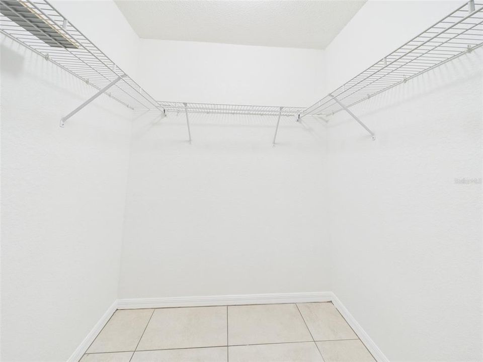 В аренду: $1,875 (3 спален, 2 ванн, 1257 Квадратных фут)