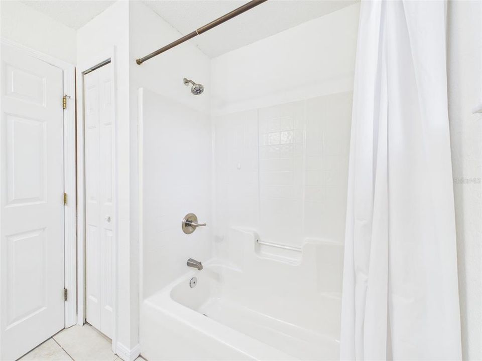 В аренду: $1,875 (3 спален, 2 ванн, 1257 Квадратных фут)
