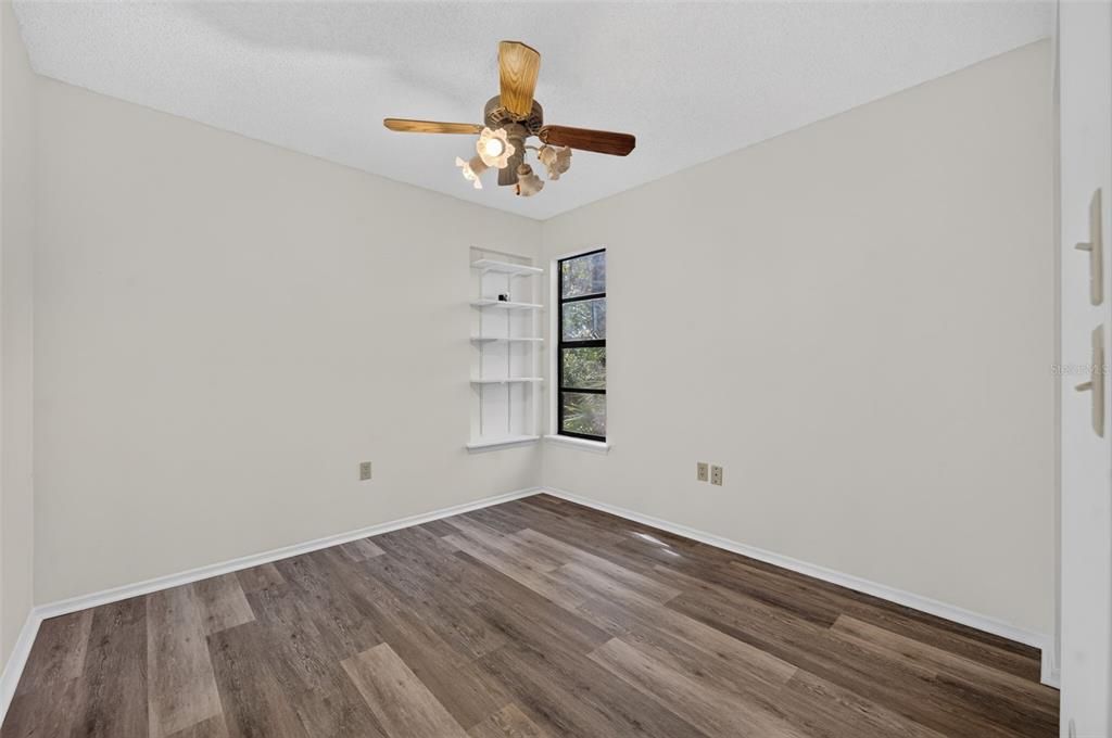Activo con contrato: $249,900 (3 camas, 2 baños, 1379 Pies cuadrados)