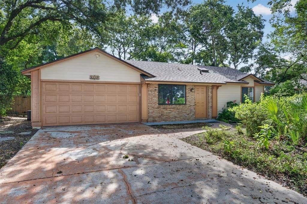 Activo con contrato: $249,900 (3 camas, 2 baños, 1379 Pies cuadrados)