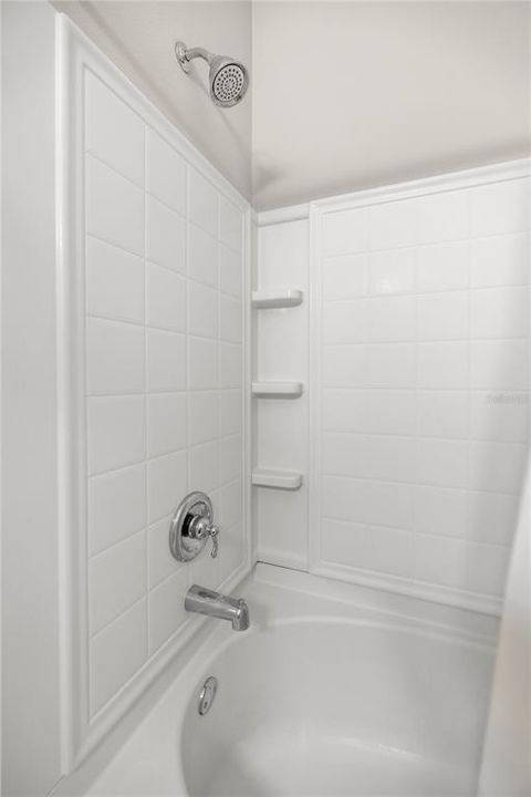 For Rent: $1,900 (3 beds, 2 baths, 1392 Square Feet)