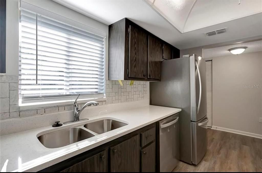 For Rent: $1,430 (2 beds, 2 baths, 1044 Square Feet)