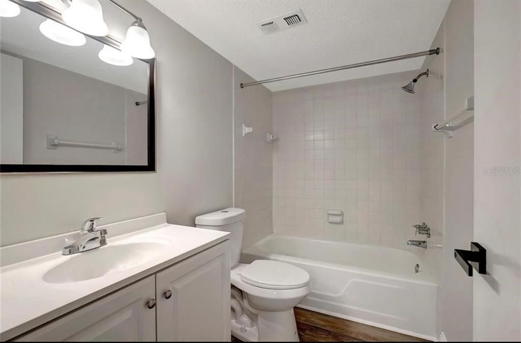 For Rent: $1,430 (2 beds, 2 baths, 1044 Square Feet)