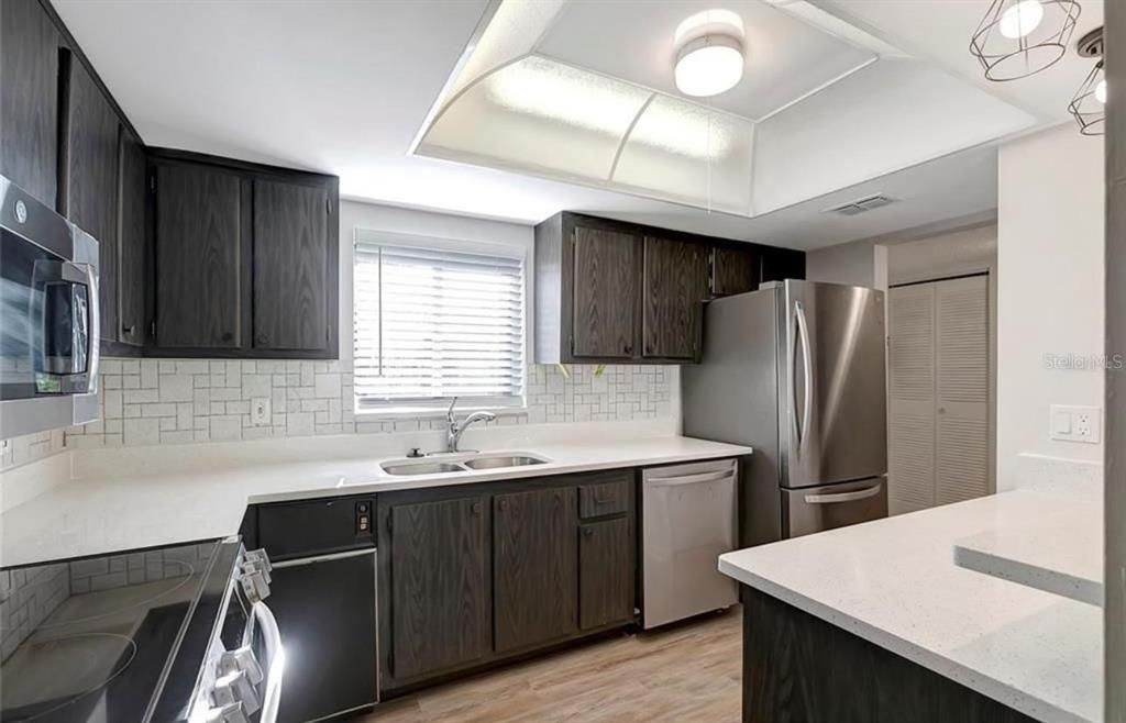 For Rent: $1,430 (2 beds, 2 baths, 1044 Square Feet)
