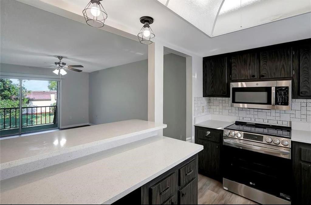 For Rent: $1,430 (2 beds, 2 baths, 1044 Square Feet)