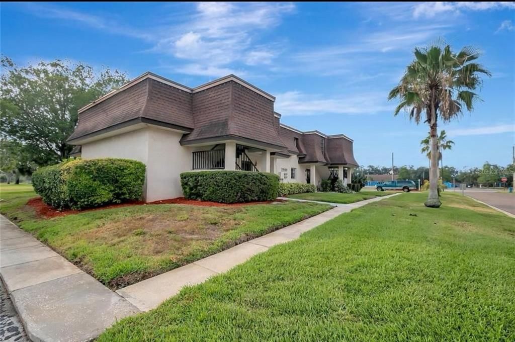 For Rent: $1,430 (2 beds, 2 baths, 1044 Square Feet)