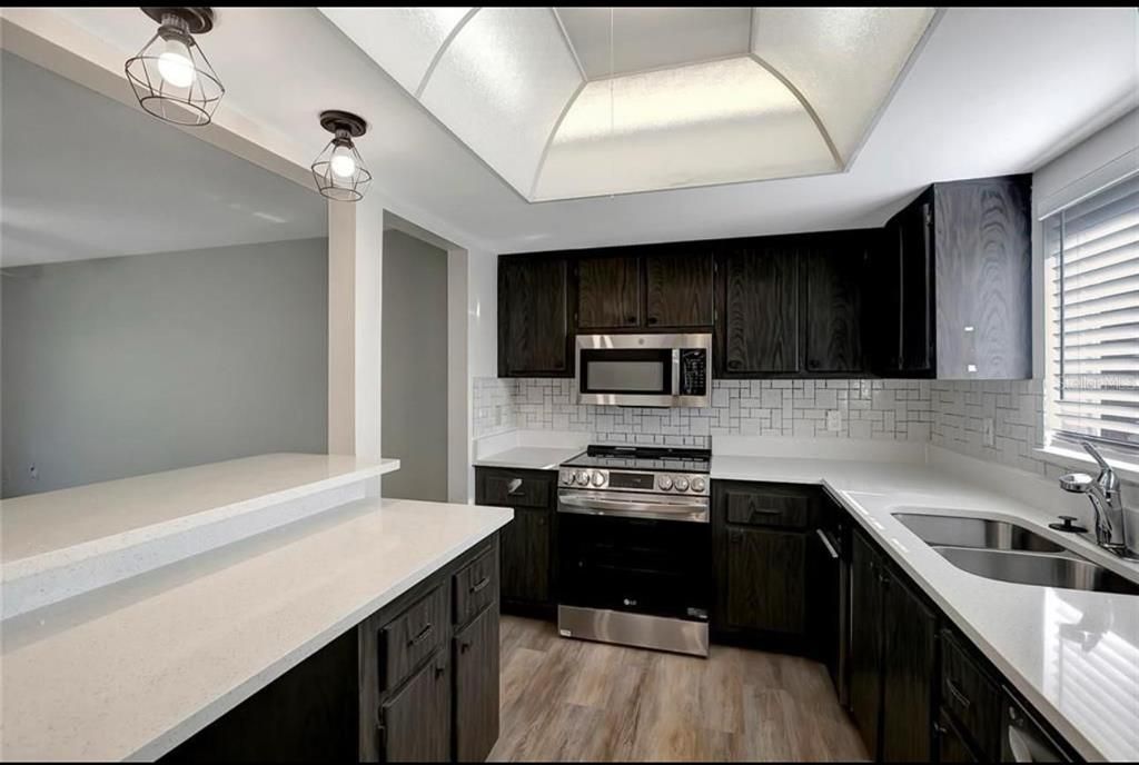 For Rent: $1,430 (2 beds, 2 baths, 1044 Square Feet)