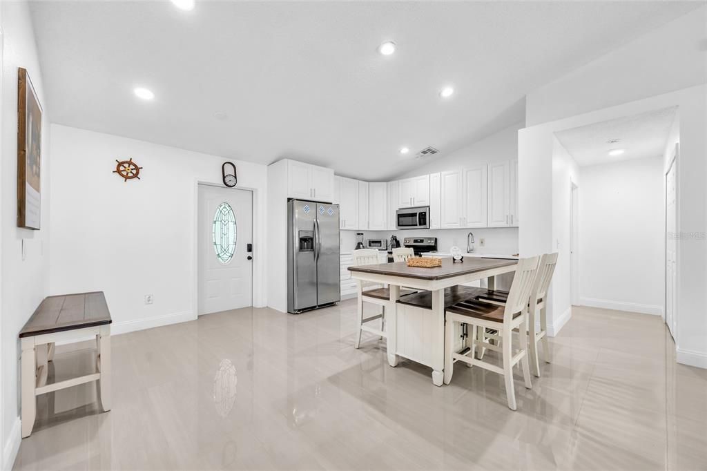 В аренду: $2,850 (3 спален, 4 ванн, 1435 Квадратных фут)