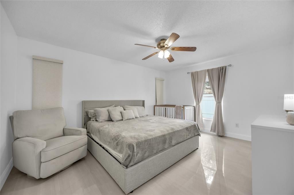 В аренду: $2,850 (3 спален, 4 ванн, 1435 Квадратных фут)