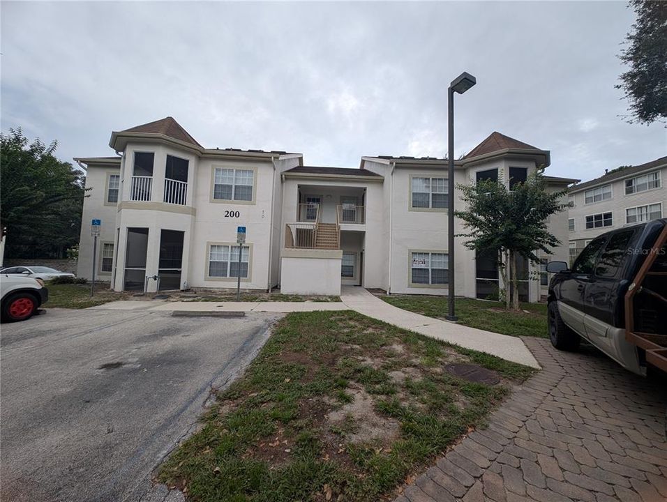 For Rent: $1,500 (2 beds, 2 baths, 1034 Square Feet)