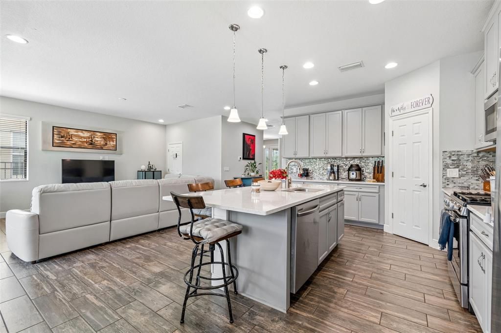 For Sale: $635,000 (4 beds, 3 baths, 2799 Square Feet)