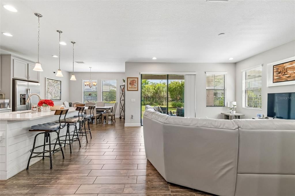 For Sale: $635,000 (4 beds, 3 baths, 2799 Square Feet)