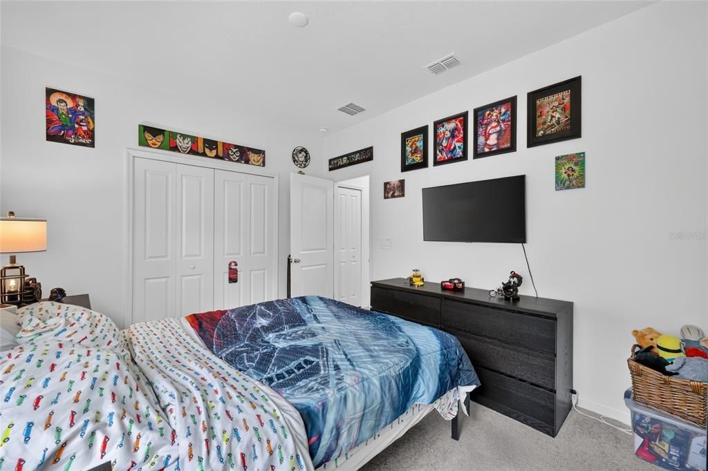 For Sale: $373,500 (4 beds, 3 baths, 2601 Square Feet)