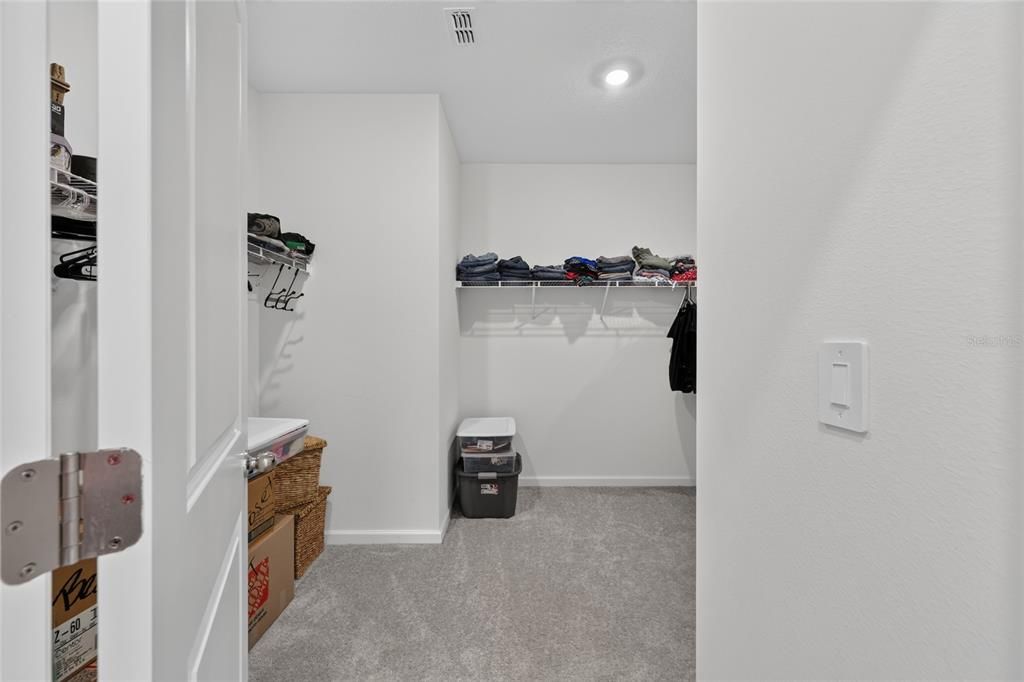 For Sale: $373,500 (4 beds, 3 baths, 2601 Square Feet)