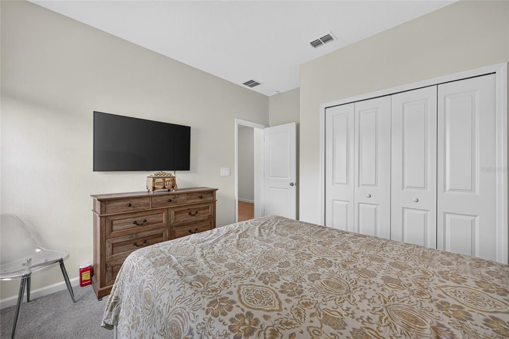 For Sale: $373,500 (4 beds, 3 baths, 2601 Square Feet)