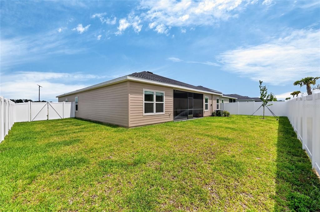 For Sale: $373,500 (4 beds, 3 baths, 2601 Square Feet)