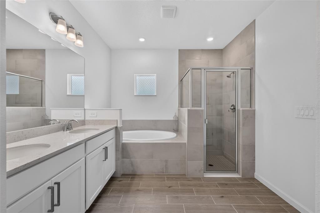 For Sale: $373,500 (4 beds, 3 baths, 2601 Square Feet)
