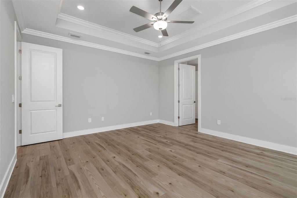 For Sale: $829,900 (3 beds, 2 baths, 2995 Square Feet)