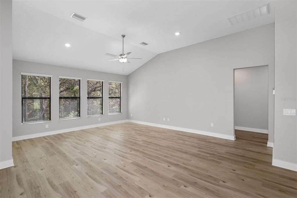 For Sale: $829,900 (3 beds, 2 baths, 2995 Square Feet)