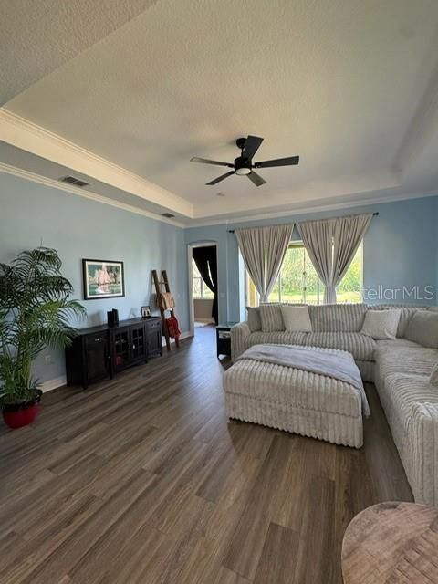 En Venta: $364,900 (2 camas, 2 baños, 1545 Pies cuadrados)