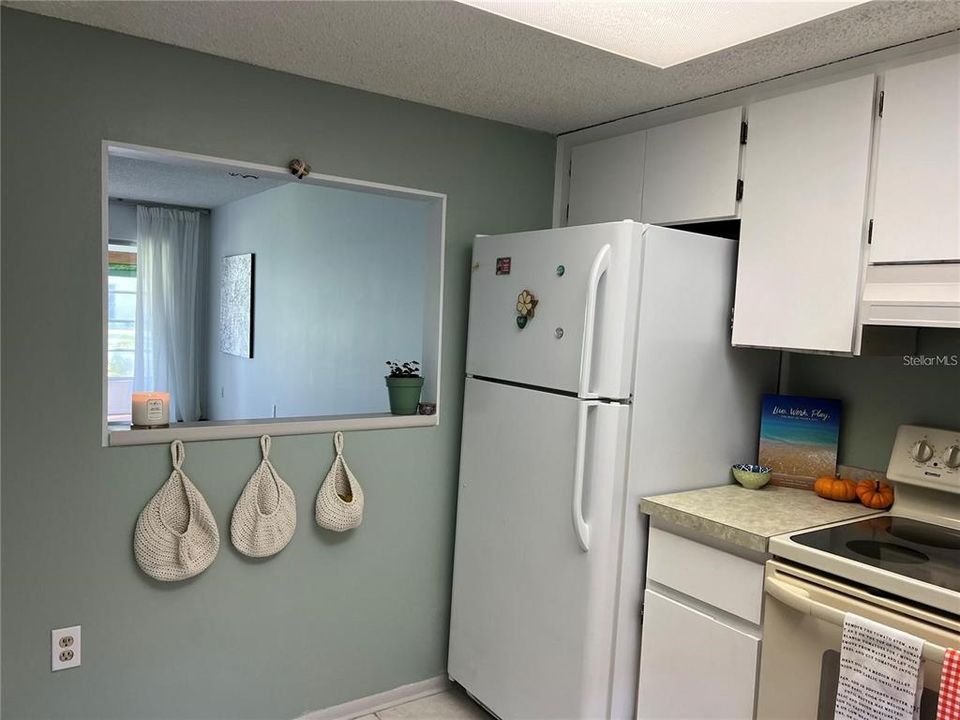 For Rent: $2,250 (2 beds, 1 baths, 795 Square Feet)