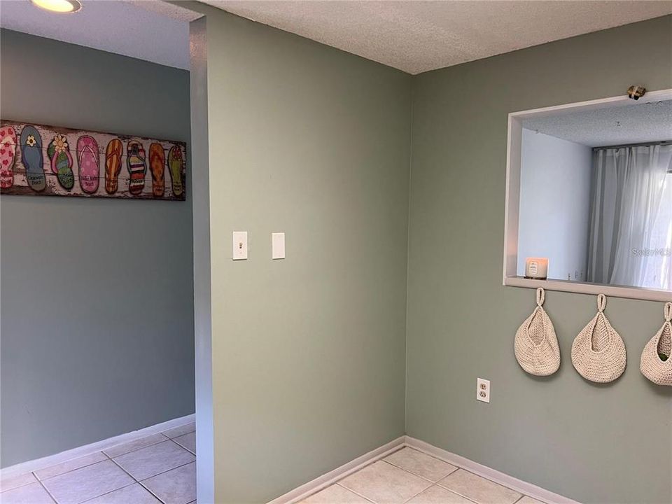 For Rent: $2,250 (2 beds, 1 baths, 795 Square Feet)