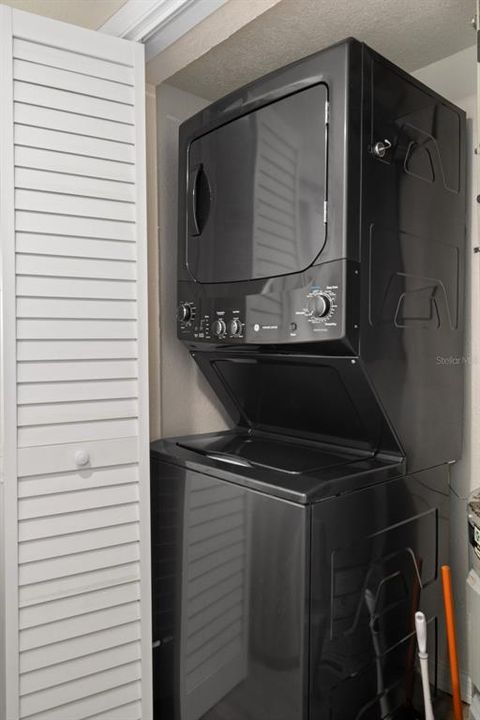 For Rent: $1,600 (2 beds, 2 baths, 1025 Square Feet)