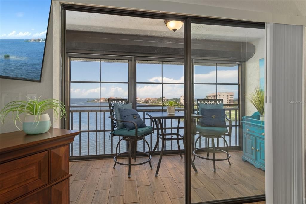For Rent: $1,600 (2 beds, 2 baths, 1025 Square Feet)