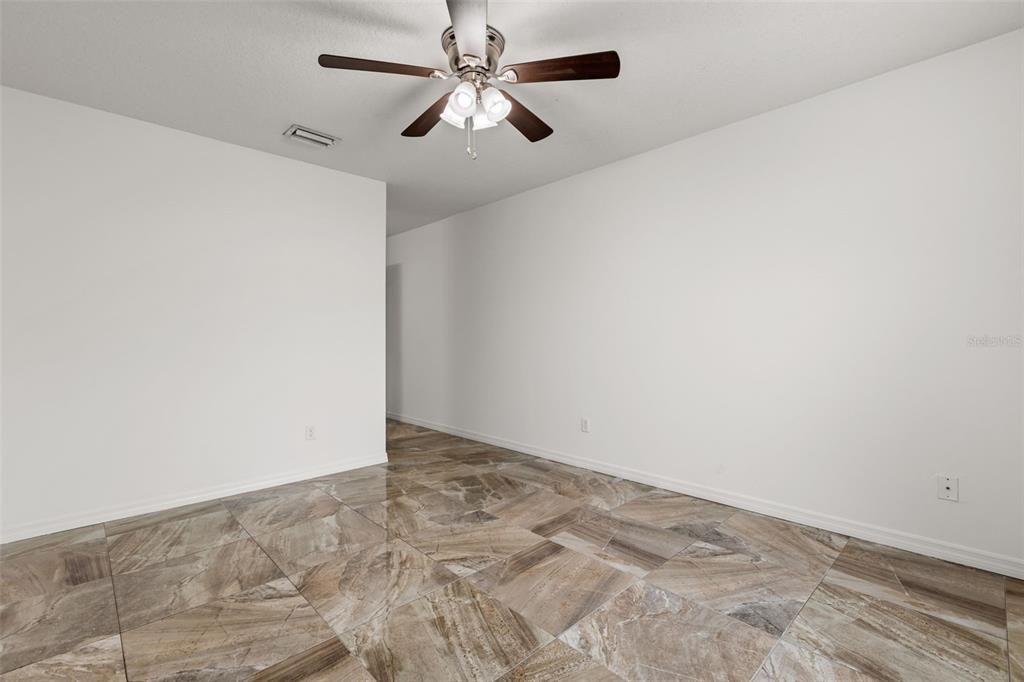 For Sale: $325,000 (3 beds, 2 baths, 1280 Square Feet)