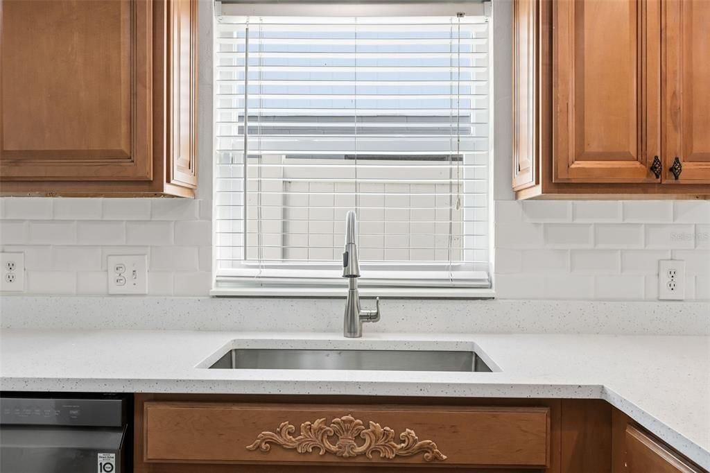 For Sale: $325,000 (3 beds, 2 baths, 1280 Square Feet)