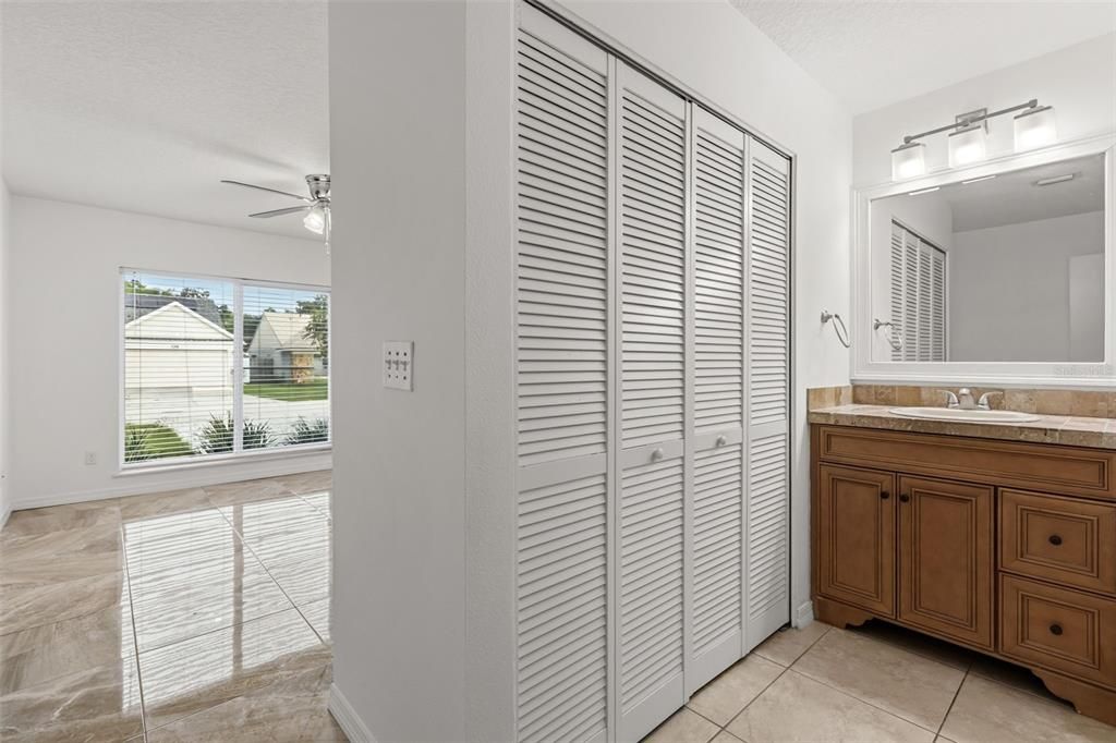 For Sale: $325,000 (3 beds, 2 baths, 1280 Square Feet)