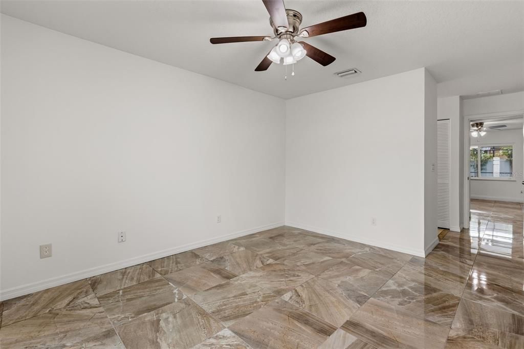 For Sale: $325,000 (3 beds, 2 baths, 1280 Square Feet)
