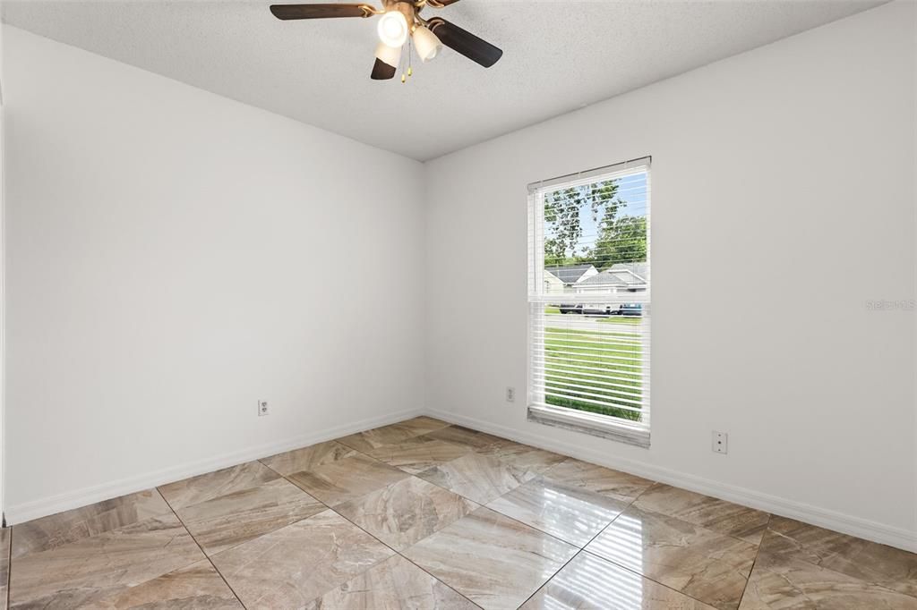 For Sale: $325,000 (3 beds, 2 baths, 1280 Square Feet)
