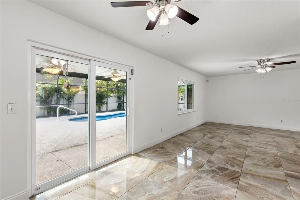 For Sale: $325,000 (3 beds, 2 baths, 1280 Square Feet)