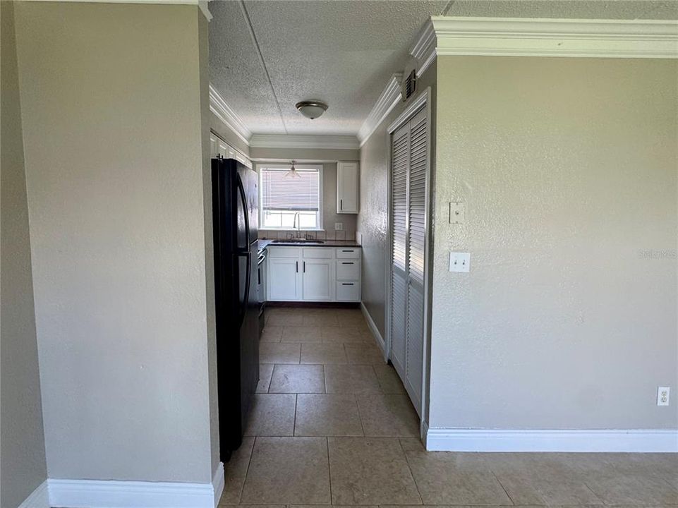 For Sale: $139,000 (2 beds, 1 baths, 702 Square Feet)