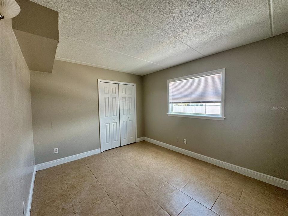 For Sale: $139,000 (2 beds, 1 baths, 702 Square Feet)