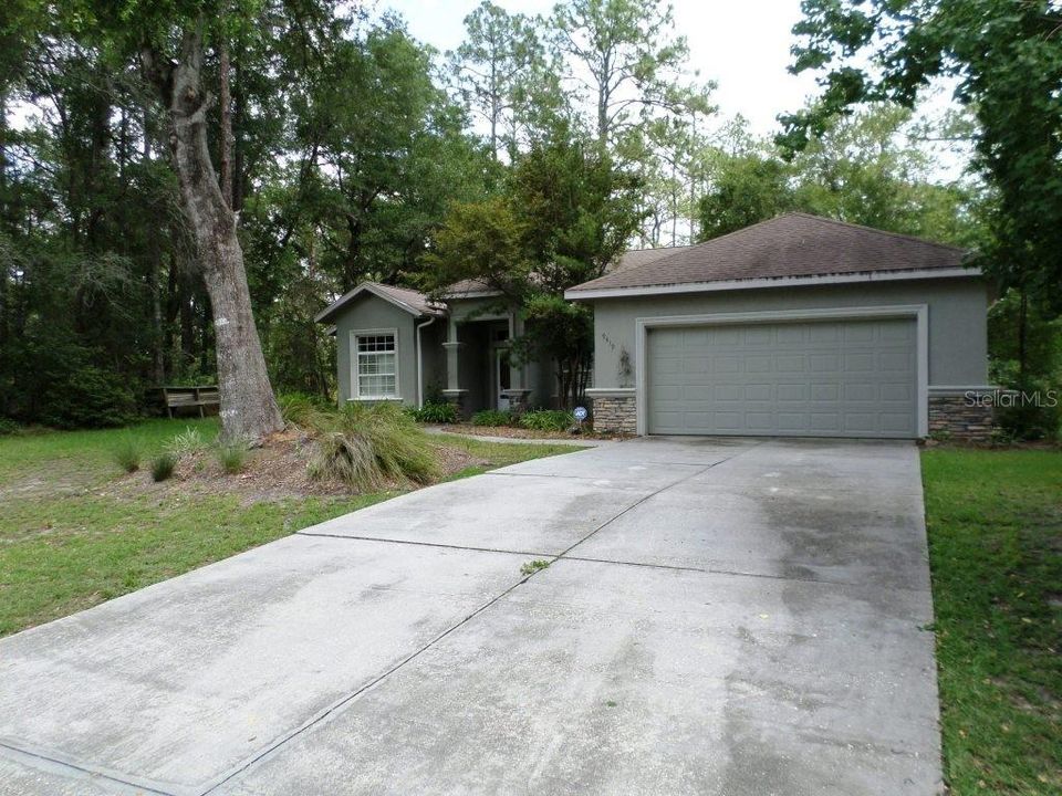 For Sale: $299,000 (3 beds, 2 baths, 1836 Square Feet)
