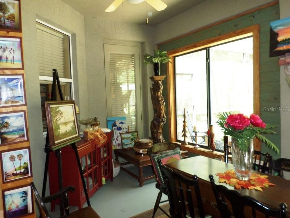 For Sale: $299,000 (3 beds, 2 baths, 1836 Square Feet)
