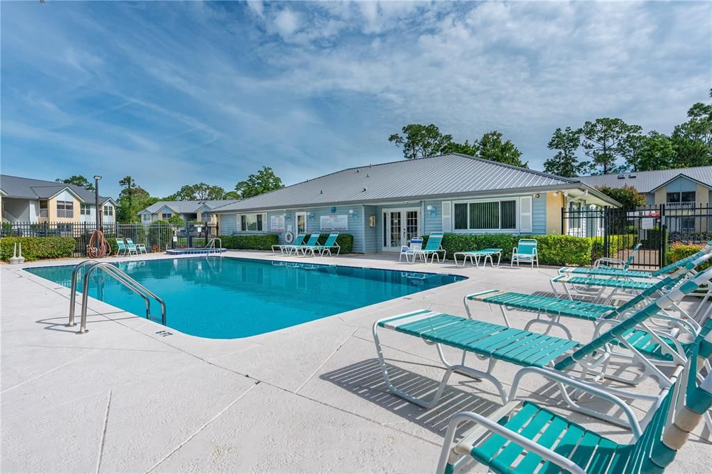 For Sale: $169,900 (2 beds, 2 baths, 1070 Square Feet)