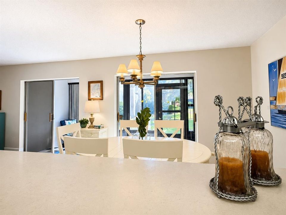 For Sale: $149,900 (2 beds, 2 baths, 1025 Square Feet)