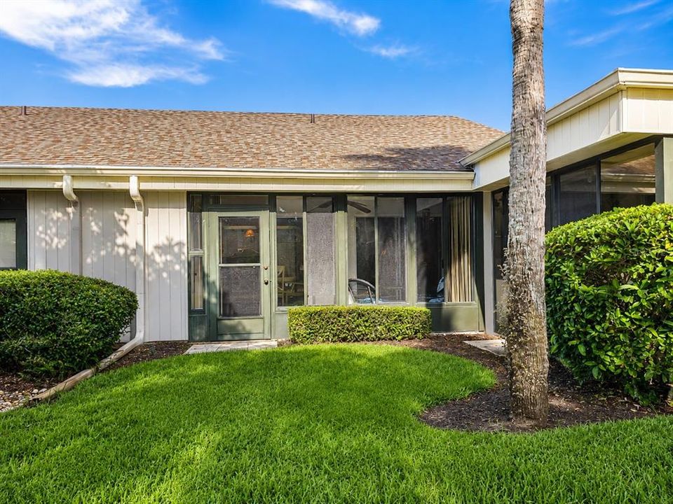 For Sale: $149,900 (2 beds, 2 baths, 1025 Square Feet)