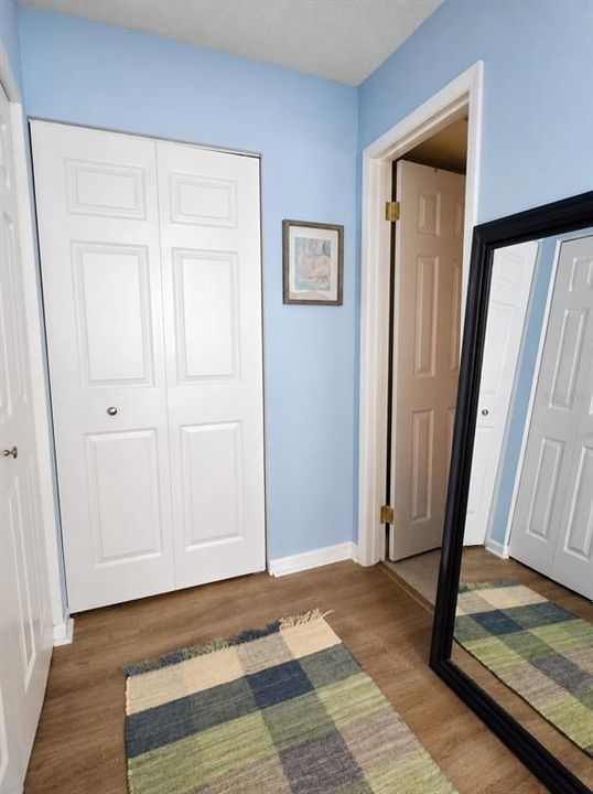 For Sale: $149,900 (2 beds, 2 baths, 1025 Square Feet)