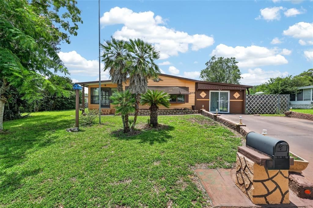 For Sale: $110,000 (2 beds, 2 baths, 966 Square Feet)