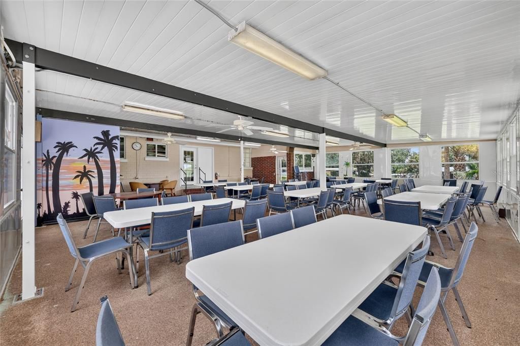For Sale: $110,000 (2 beds, 2 baths, 966 Square Feet)