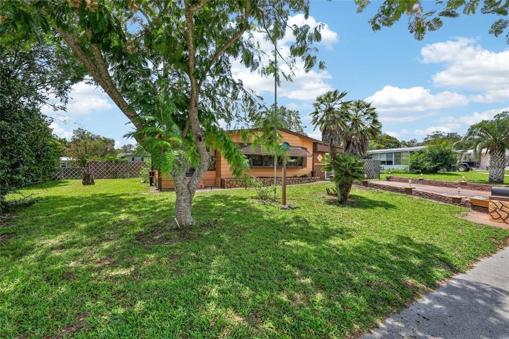 For Sale: $110,000 (2 beds, 2 baths, 966 Square Feet)