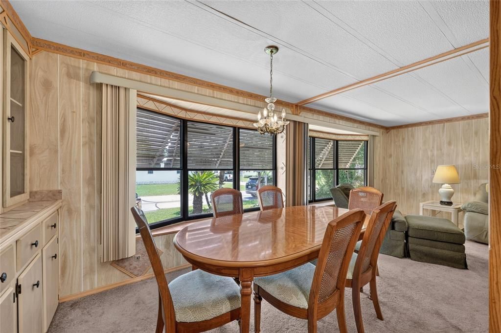 For Sale: $110,000 (2 beds, 2 baths, 966 Square Feet)