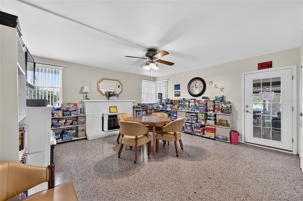 For Sale: $110,000 (2 beds, 2 baths, 966 Square Feet)